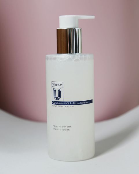 Очищувальна гідрофільна олія-пінка CUSKIN Vitamin U Oil To Foam Cleanser, 250 мл 8809207224002 фото