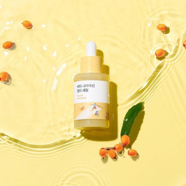 Освітлююча сироватка з вітаміном C та ніацинамідом ROUND LAB Vita Niacinamide Dark Spot Serum, 30 мл 8809962540652 фото