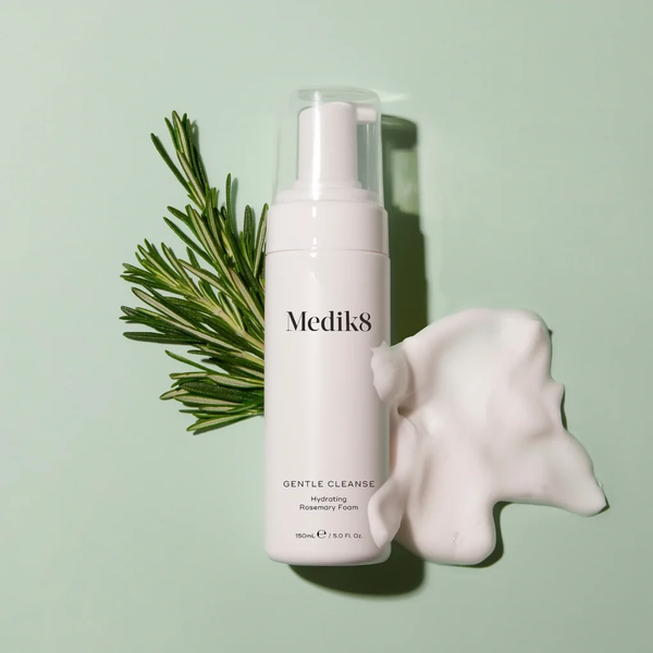 Очищуюча пінка для усіх типів шкіри Medik8 Gentle Cleanse. 150 мл 0419 фото